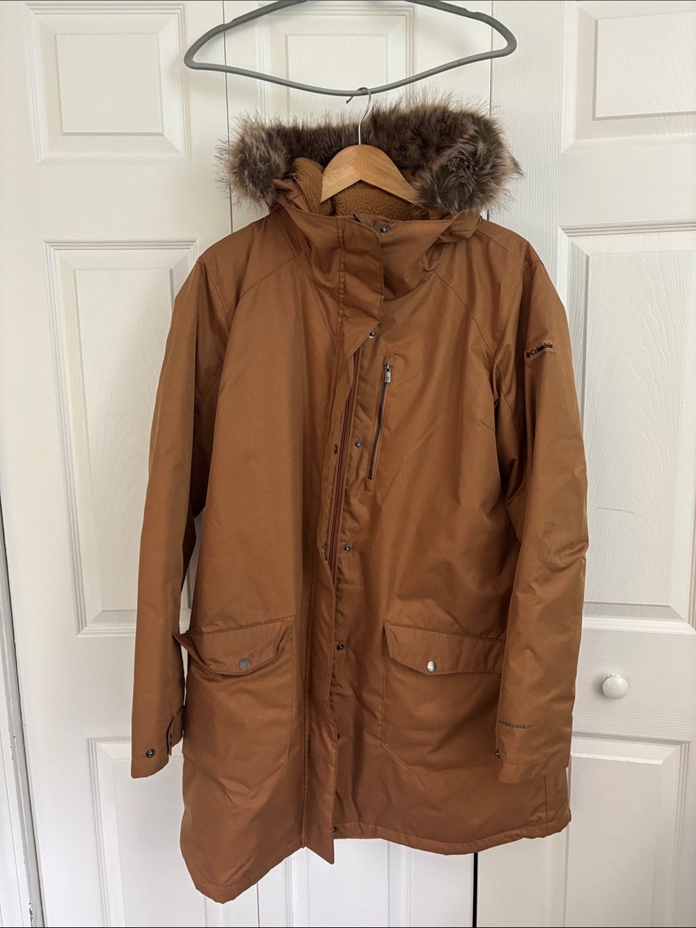Columbia Women’s Suttle Mountain Long Insulated Parka with Faux Fur Trim